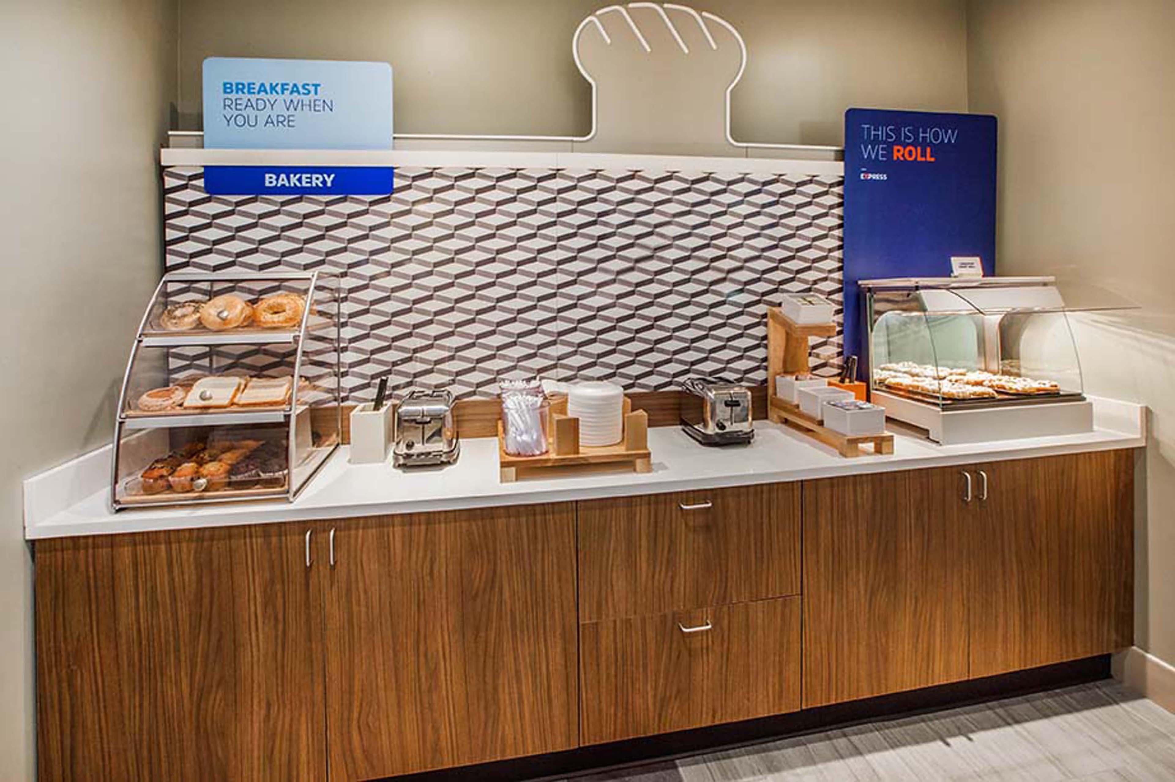 Holiday Inn Express Rome-East By Ihg Luaran gambar