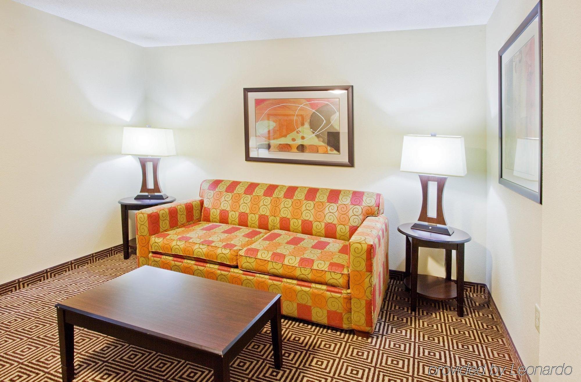 Holiday Inn Express Rome-East By Ihg Bilik gambar